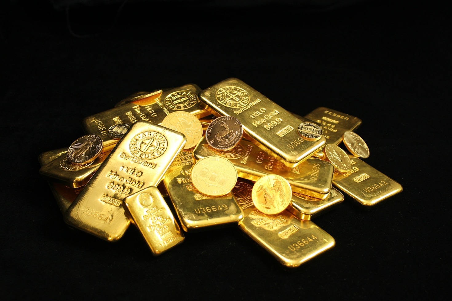 Safe Investment Strategies for Precious Metals